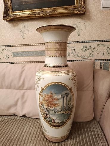 Vazalar: Kaiser,Belvedere.Almaniya istehsalı, hündürlüyü 70sm — 1