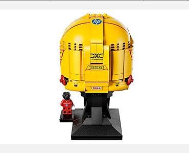 oyuncaq at: Scuderia Ferrari HP Lewis Hamilton Helmet – LEGO - Rəsmi LEGO — 3
