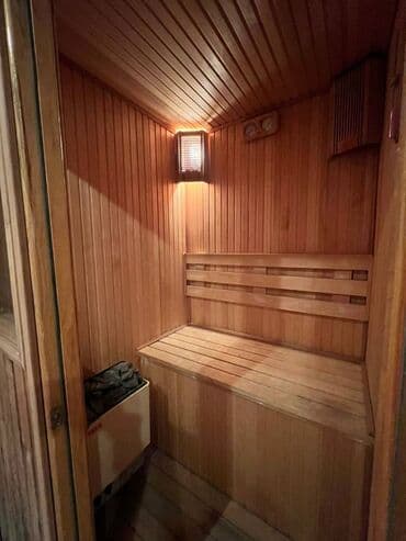 8 mikrorayon: Nəsimi metrosuna yaxin 6-ci mikrarayonda zerife parkina yaxin 16 — 10