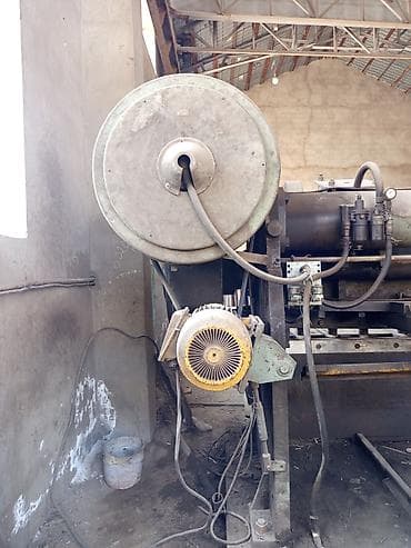 işlənmiş xalca: Qayçı dəzgahı işlək vəziyyətdədir heç bir problemi yoxdur qiymətdə — 2
