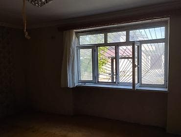elmlerde ucuz kiraye evler: - 1 işıqlı otaq, iri pəncərə - Pəncərələr plastik, dəmir barmaqlıqla - — 8