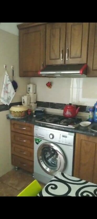 milyonerlər məhəlləsi: Kirayə üçün otaq təklifi - İşıqlı, geniş otaq: pəncərəli, yüksək — 7