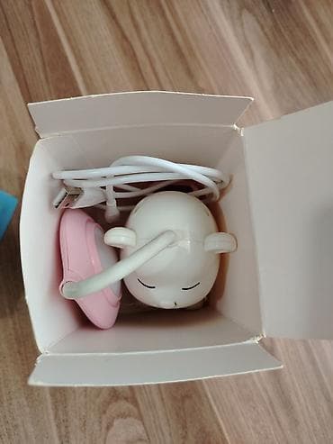 lazer lampasi: Uşaq fotoaparatı + LED şarj olunan masa lampasi. Ikisi da ideal — 7