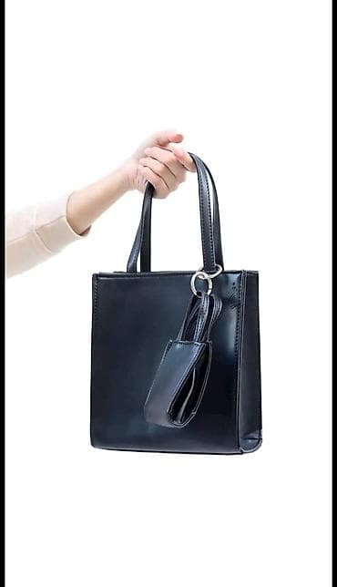 armani çanta: Qara rəngli zərif qadın çantası – kvadrat formalı, cilalı səthli — 1