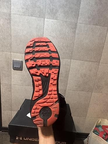 Мужская обувь: Təcili satılır Original Under Armour Charged Impulse 2 qaçış — 9