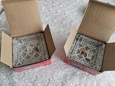 ev qapilari: Məhsul: Dekorativ külqabı (kvadrat formalı) Təsvir: - Material: Şüşə — 3