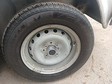 46 kuza bmw: 4eddedir super vaziyyatdadir teze tekerlerdir 13lukdi jiquli tekeridir — 2