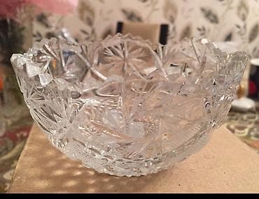 Konfet gabi Belarusiya xrustal 15 m biri .Iki eded var.Oz korobkasinda