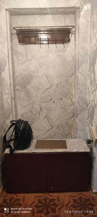 bakıda 1 otaqlı ucuz kirayə evlər: Bakı, 1 otaqlı, Köhnə tikili, m. Neftçilər, 30 kv. m — 6