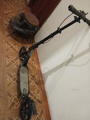jet scooter: Şəhər içi rahat hərəkət üçün mexaniki (itələmə ilə işləyən) skuter — 2