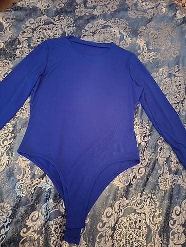 Mavi rəngli uzunqollu bodi - Model: dairəvi yaxalı, uzun qol, alt