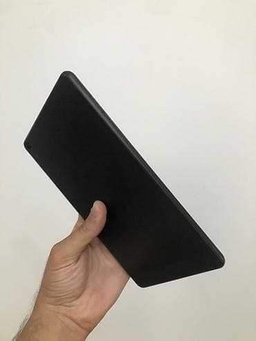 ipad mini 7: Ünvan Masazirda:Sadece olaraq sensorunda catlar var qetiyyen problem — 6