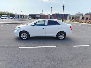 mersedes c 230: Ağ rəngdə Chevrolet Cobalt avtomobili. Salonda oturacaqlar üçün — 18