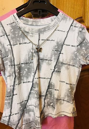 maykalar: Qadın t-shirt - Model: Qısaqol, dairəvi yaxalı 💰 Qiymət: 5 manat — 1