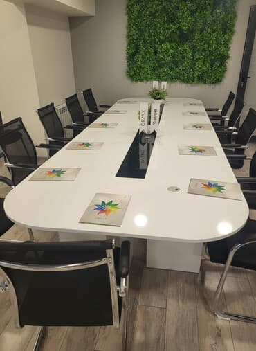 Qonaq masası, İşlənmiş, Açılmayan, Dördbucaq masa