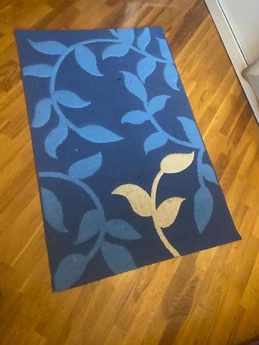 tulpan gul: Mavi rəngli dekorativ xalça - Dizayn: Tünd mavi fon üzərində — 1