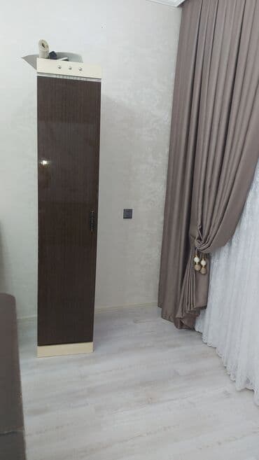 шкаф купе угловой в спальню: Б/у, Распашной, 1 дверь Прямой шкаф, Гардеробный шкаф — 1