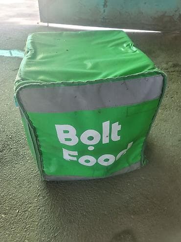 bolt sumka: Bolt food çantası, termo çanta satılır. Çiyinə taxılan qulpları yoxdu — 6