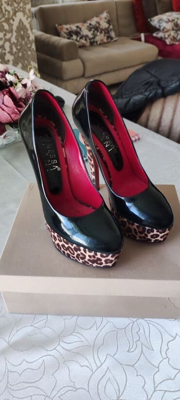 4xl nece razmerdi: Tuflilər, Ölçü: 37, rəng - Qara, İşlənmiş — 2