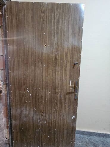 Elektrik malları: TƏCİLİ SATILIR!!! Ölçüsü 96-205 Qapının üzü və çərçivəsi dəmirdir.Saga — 2
