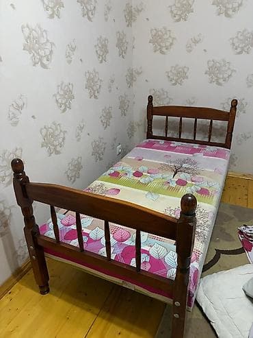 Кровати: Односпальная кровать, С матрасом — 1