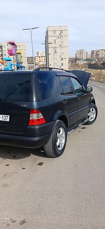b class: Mercedes-Benz M-Class: 2.7 l | 2001 il Ofrouder/SUV — 10