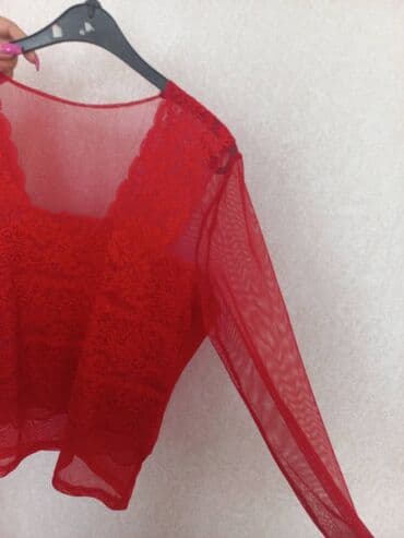 женские красные кеды: Qirmzi gupur koftadir.baha alinib.2 defe geyinmiwem.38-40-42 razmere — 3