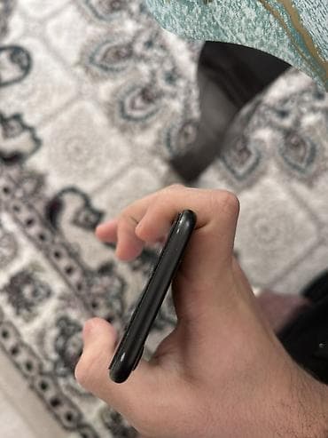 2 ci el laptop: IPhone 7, 32 GB, Qara — 7