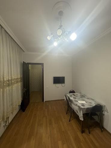 ev menzil: 1 otaqlı mənzil – geniş zal və ayrıca mətbəx - Plan: 1 otaq, ayrı — 2