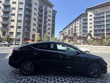 koreyadan avtomobil getirmek: Hyundai Elantra: 2 l | 2018 il Sedan — 9