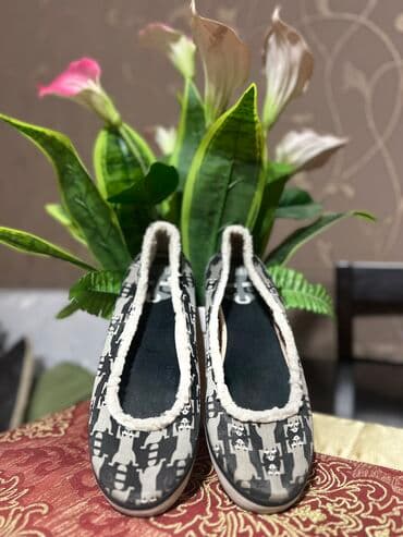 parça mokasinlər: Ölçü: 37, rəng - Qara, İşlənmiş — 8