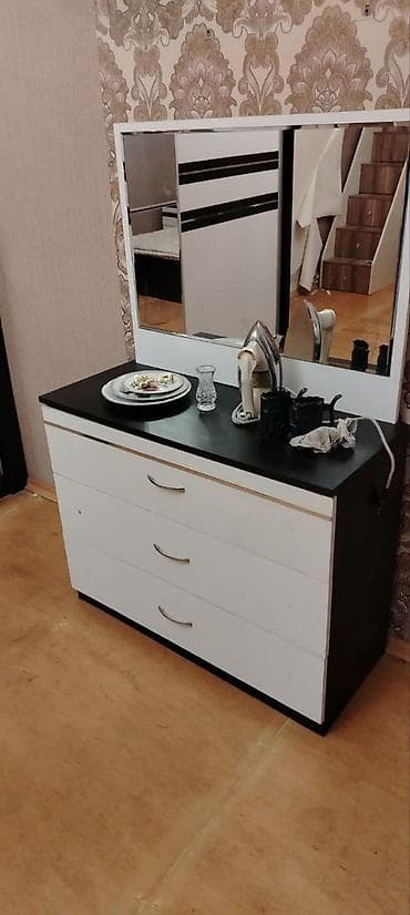 stol ikinci el: Yataq ve qonaq desti birge 700 azn
🏡Ramani
⚡️⚡️lale 2 kod 57 — 3