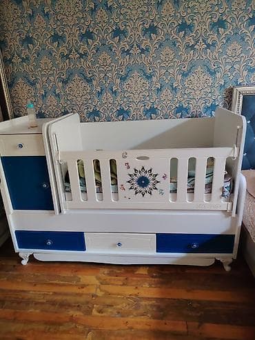 kuxna bebeli: Oğlan və qız üçün, Dördbucaq, Beşik, Dəstsiz, Matras ilə, Yellənmə mexanizmsiz — 1