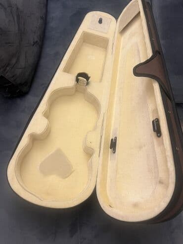 Skripka dəsti - 4/4 ölçülü skripka (tam ölçü). Qızılı-qəhvəyi lütye