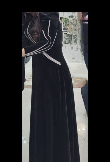 женские платья из двунитки: Qadın geyim dəsti – 2 ədəd paltar 1) Göy çalarlarında çiçək naxışlı — 2