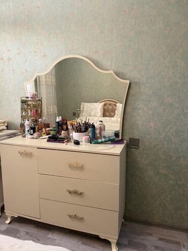 Mercedes-Benz: İkinəfərlik çarpayı, Dolab — 2