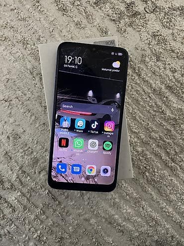 mingecevir telfon: Redmi 8, 64 GB, rəng - Göy, Barmaq izi, Face ID — 6