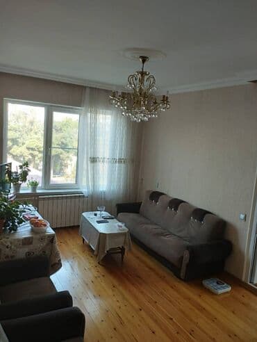 ucbucaq evlər: Bakı, Bakıxanov qəs., 3 otaqlı, Köhnə tikili, 72 kv. m — 3