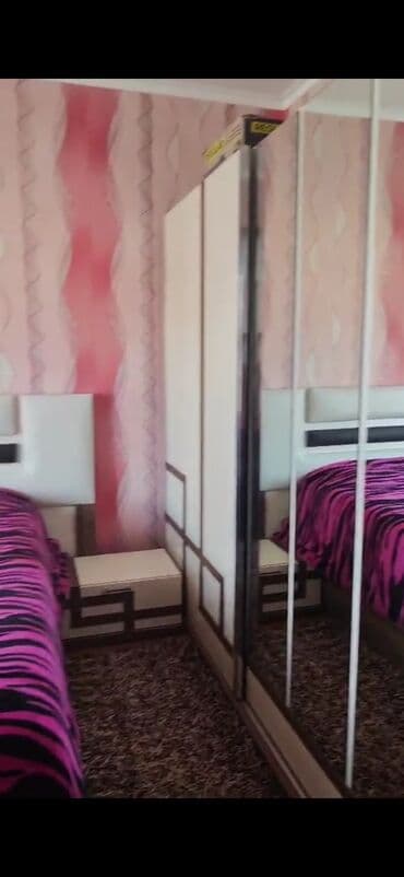 dernegulde kiraye ev: 4 otaqlı, 220 kv. m, Orta təmir — 6