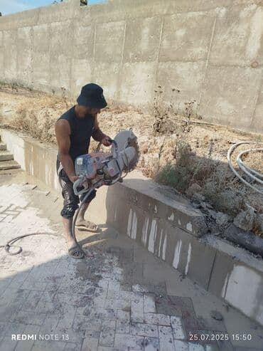 malyar işi: Səssiz tozsuz səliqəli kəsim. Beton katlavan monolit kubik — 1