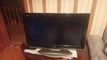 panel radiator: Sharp AQUOS LCD televizor - Ekran: təxminən 37–42" diaqonal, geniş — 1