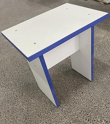 Ağ-laminat oturacaq/kiçik masa - Material: ağ rəngli laminat taxta — 1