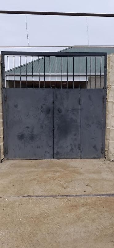 qapi bezekleri: Demir qapi satilir‼️160 azn.2.50+2.60ölci
Qaracuxur 4502
Aysel banu — 1