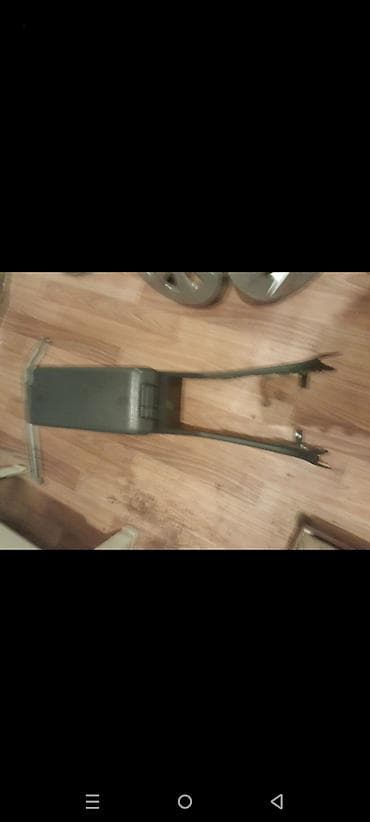 15 lik teker: Avtomobil üçün mərkəzi konsol (tunel) komplekti. Xüsusiyyətlər: - — 2