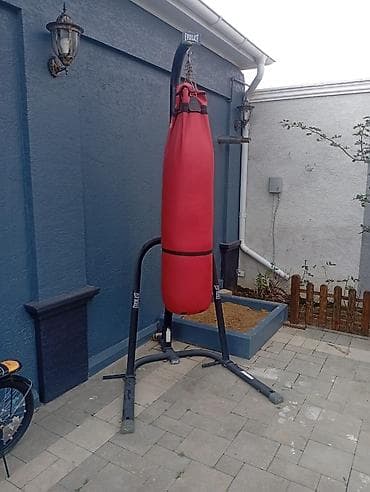 harley benton gitara: Pastafka qruşa 350 manata 
Adam qruşa 450 manata — 1