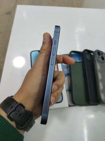 telefon iphone 16: IPhone 13, Mavi, Simsiz şarj — 2