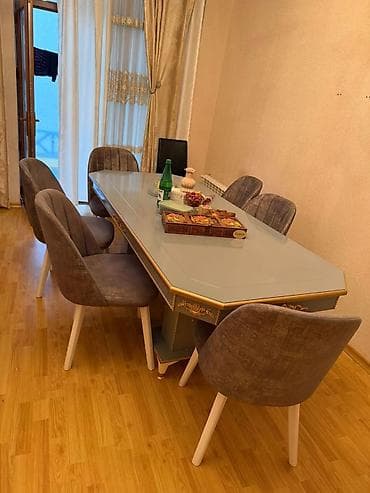 Masa dəsti 350azn satılır 6 stuldu yaxşı vəziyyətdədir ünvan Heyder