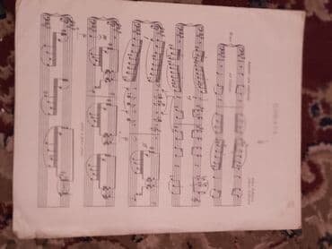 kinoki azerbaycan: Kitabda fortepiano üçün etüdlər və Azərbaycan təsnifləri toplanmışdır — 11