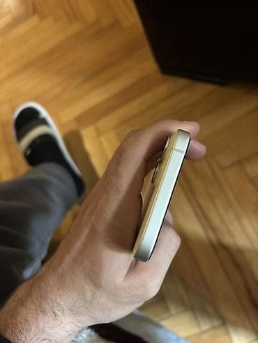 redmi telfonu islenmis: IPhone 15, 128 GB, Sarı, Barmaq izi, Sənədlərlə, Face ID — 4