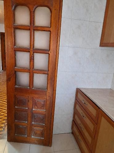 Digər mebel: Qoz ağacından qapılar. Qapının uzunluğu - 1.97 sm Qapının eni - 68 sm — 2
